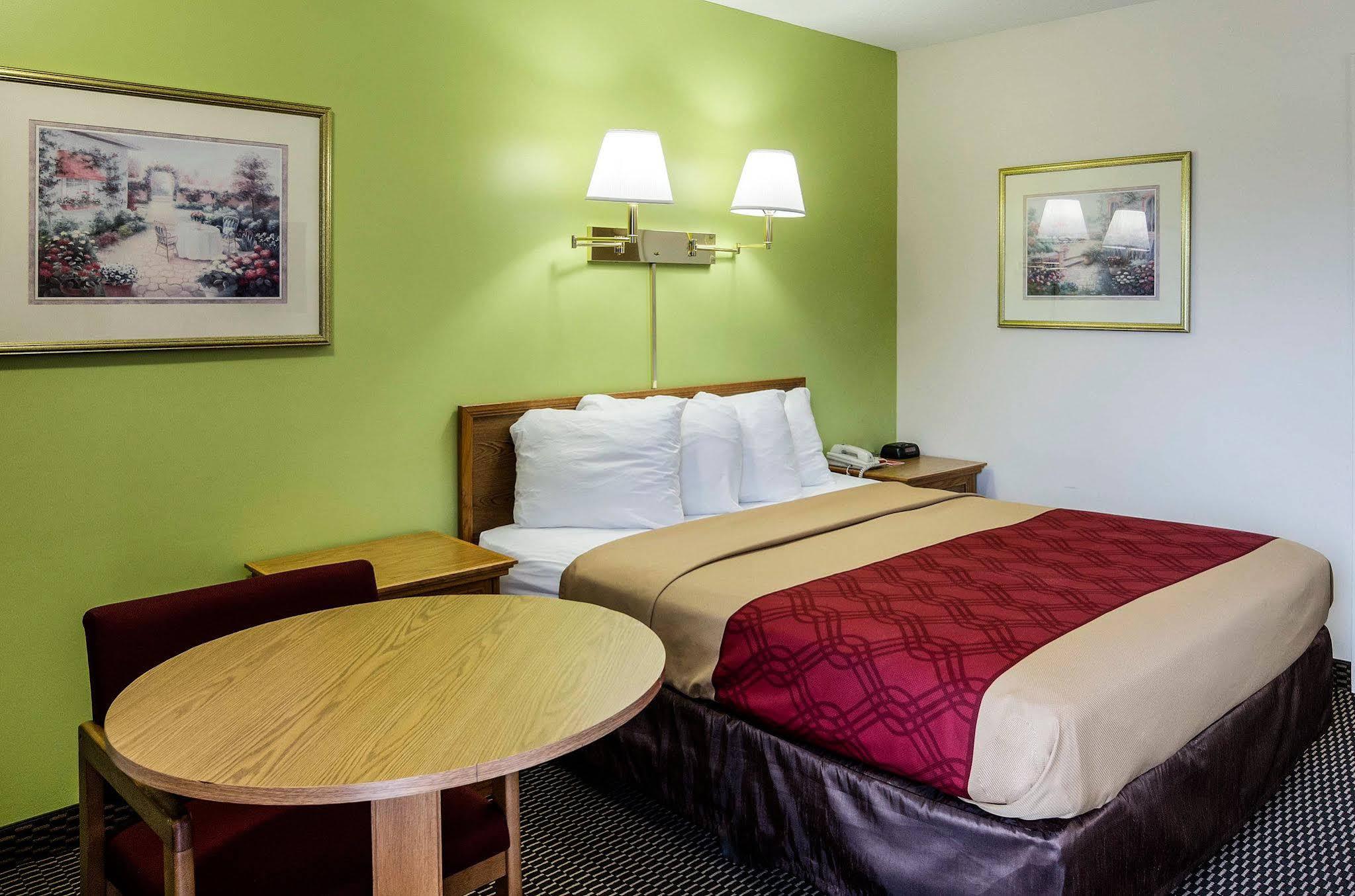 Econo Lodge University Lawrence Exterior foto