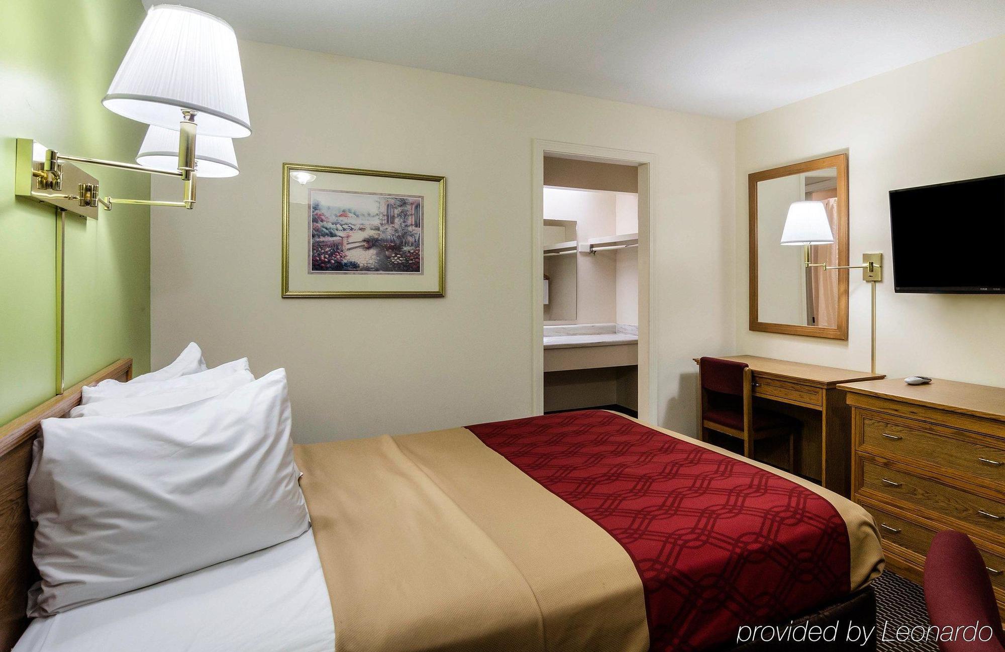 Econo Lodge University Lawrence Exterior foto